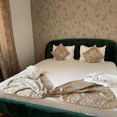 Apartament De Lux كوستِنيست المظهر الخارجي الصورة