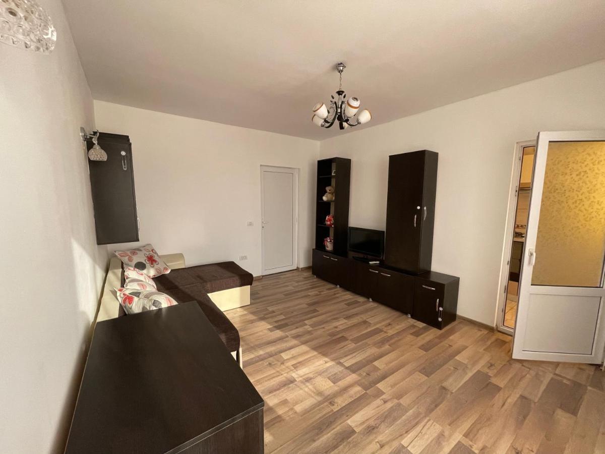 Apartament De Lux كوستِنيست المظهر الخارجي الصورة